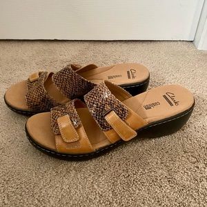 Clarks Sandals Tan & Black